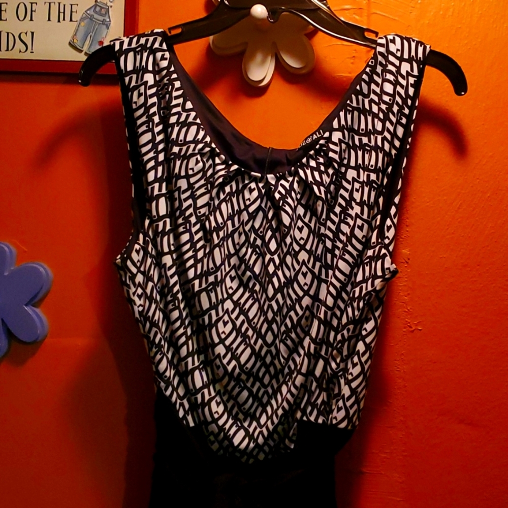 Sleeveless Black and White Pantsuit!